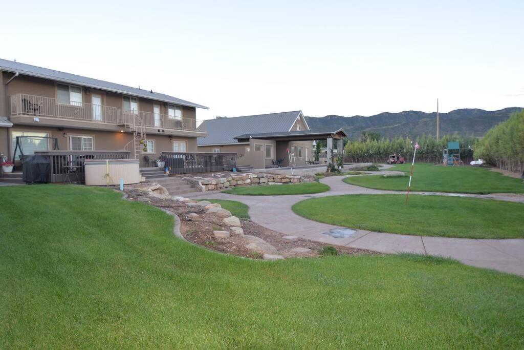 Tacit Shadow Resort Shangri-La King Suite, Gym, Coffee Bar, Hot-Tub, Free Laundry, Food Available Parowan Exterior foto